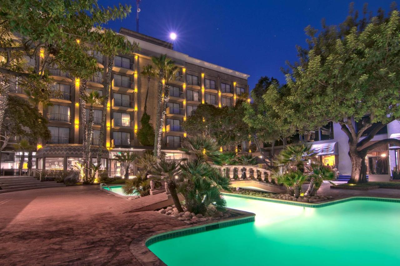 Hotel Lucerna Tijuana Kültér fotó