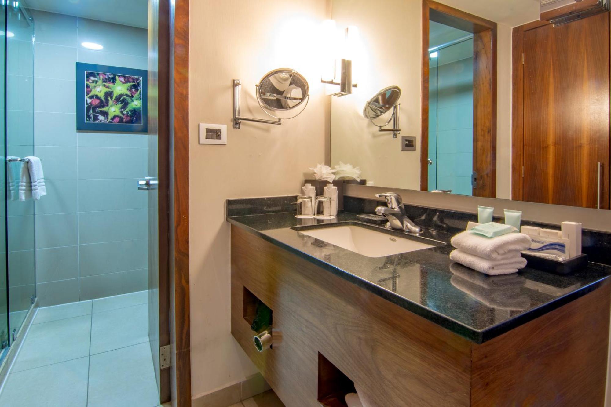 Hotel Lucerna Tijuana Kültér fotó