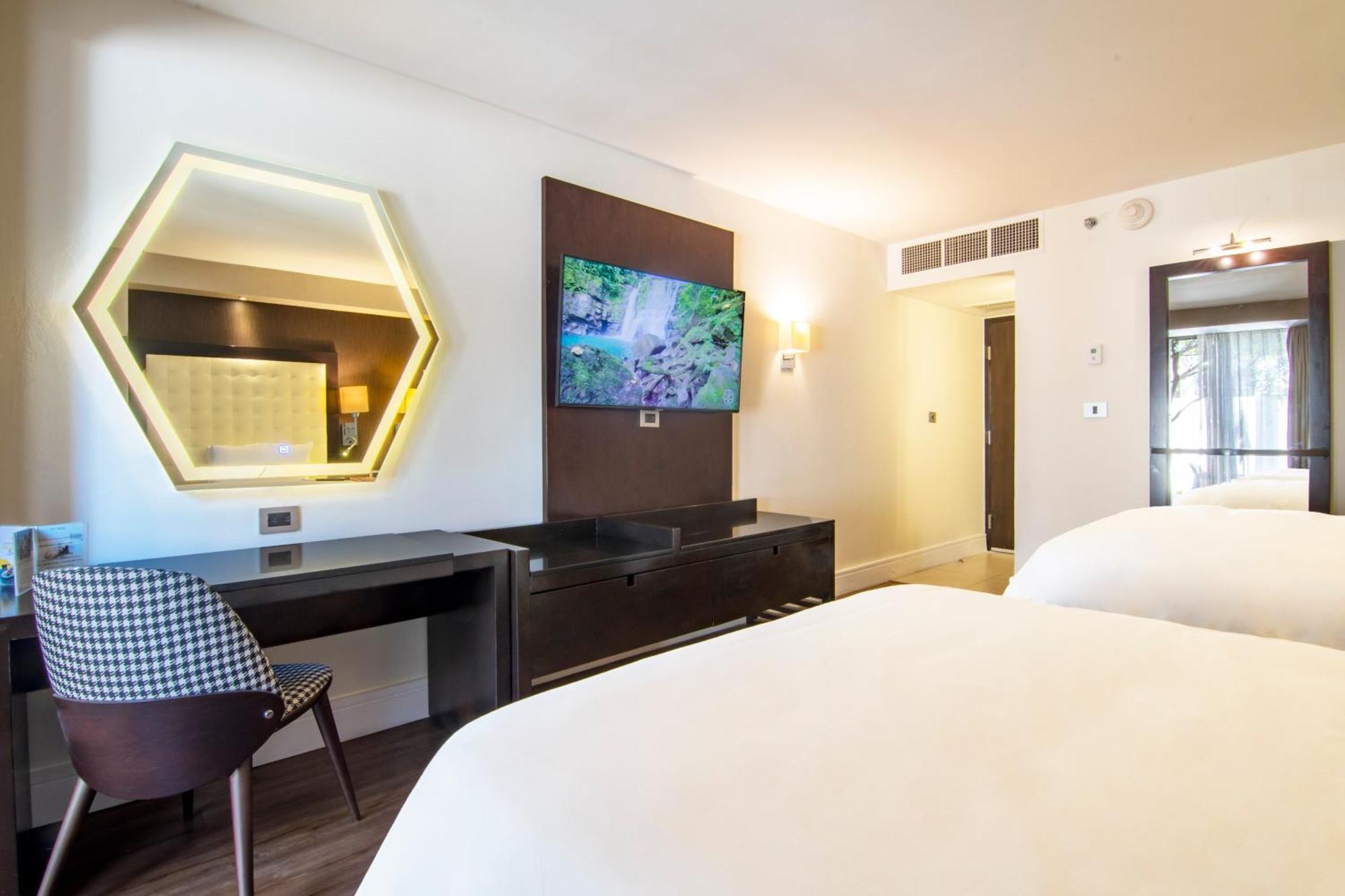 Hotel Lucerna Tijuana Kültér fotó