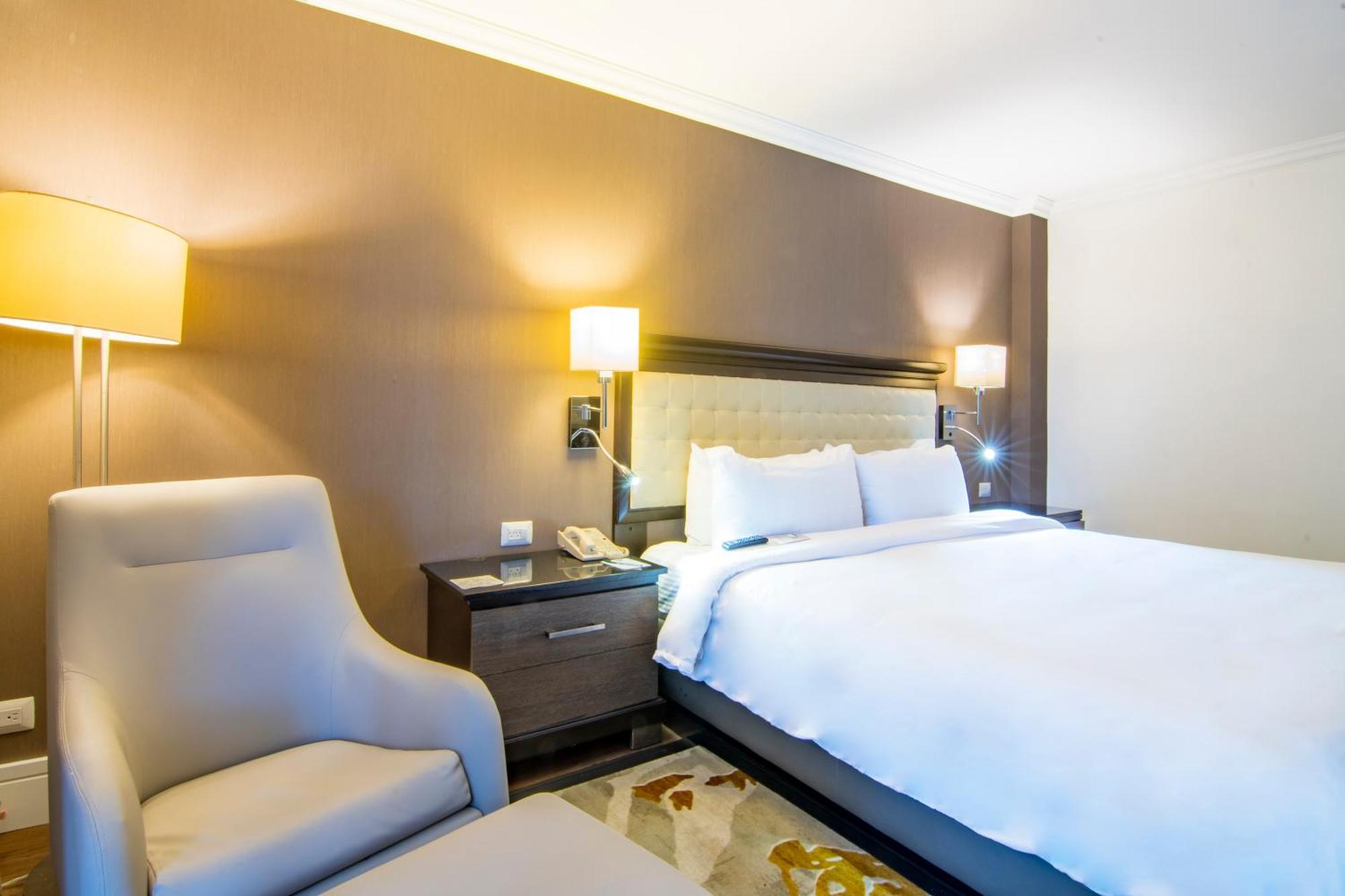 Hotel Lucerna Tijuana Kültér fotó