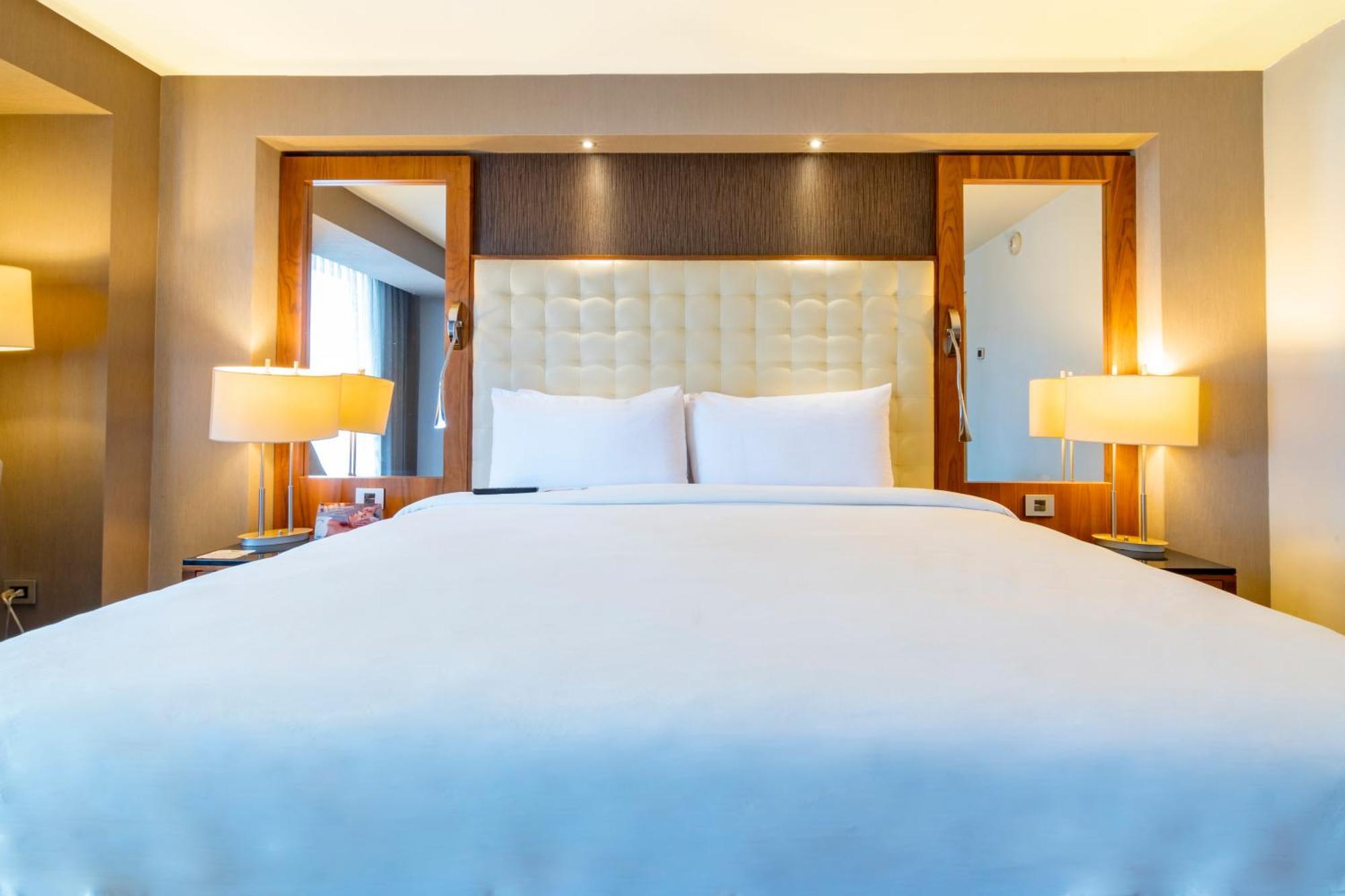 Hotel Lucerna Tijuana Kültér fotó
