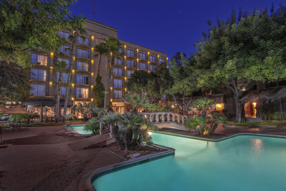 Hotel Lucerna Tijuana Kültér fotó